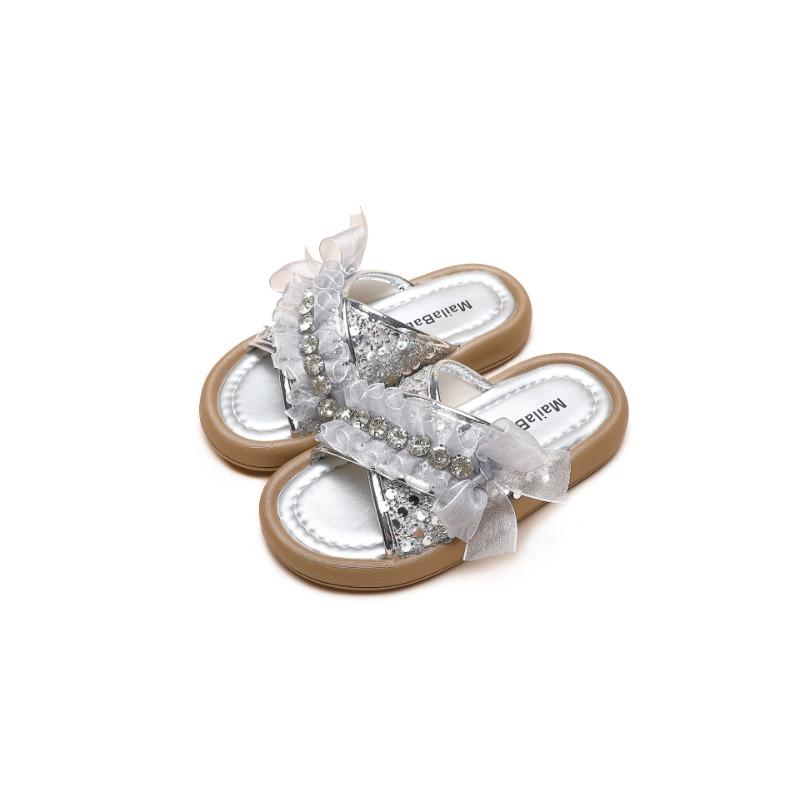 

Тапочки для девочек, летние кружевные милые детские тапочки, нескользящие, с мягкой подошвой, детские модные повседневные шлепанцы для принцесс, пляжные мюли 26 серебряный