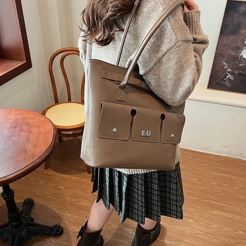 Retro Bag Women's Large-capacity Autumn and Winter New Versatile Shoulder Bag Casual Work Commuter Tote Bag