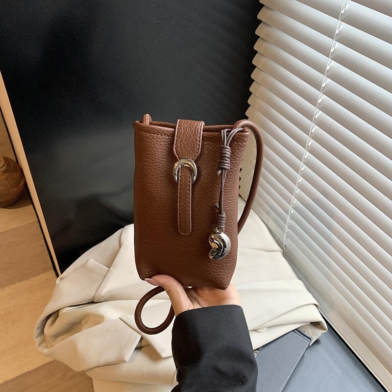 Simple retro mobile phone bucket bag new fashionable summer texture shoulder bag casual versatile messenger bag