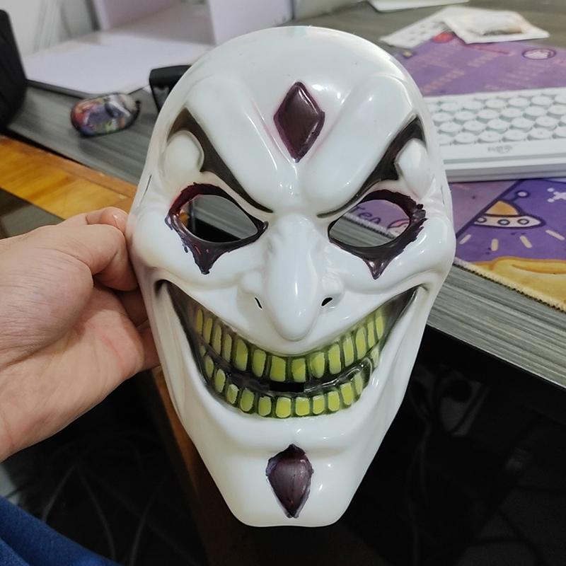 

Новая маска Джокера на все лицо, забавная маска с улыбающимся лицом и большими золотыми зубами, крутой головной убор для мальчика, реквизит для косплея на Хэллоуин One size чёрный