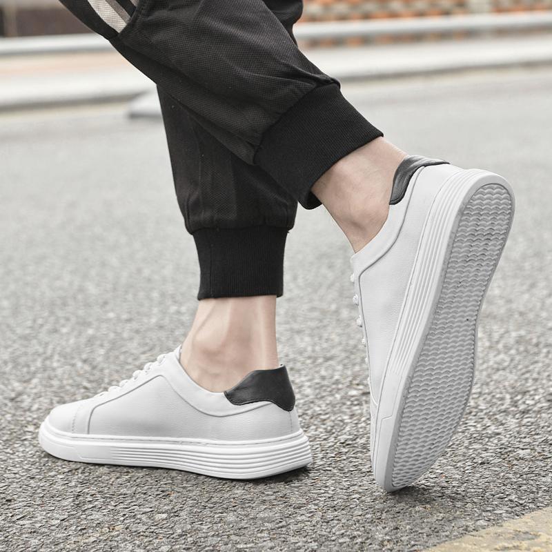 Baskets pour Homme en Cuir Véritable Mode Style Coréen Chaussures Décontractées à Lacets Chaussures d'Extérieur pour la Marche Respirantes Chaussures Vulcanisées pour Homme