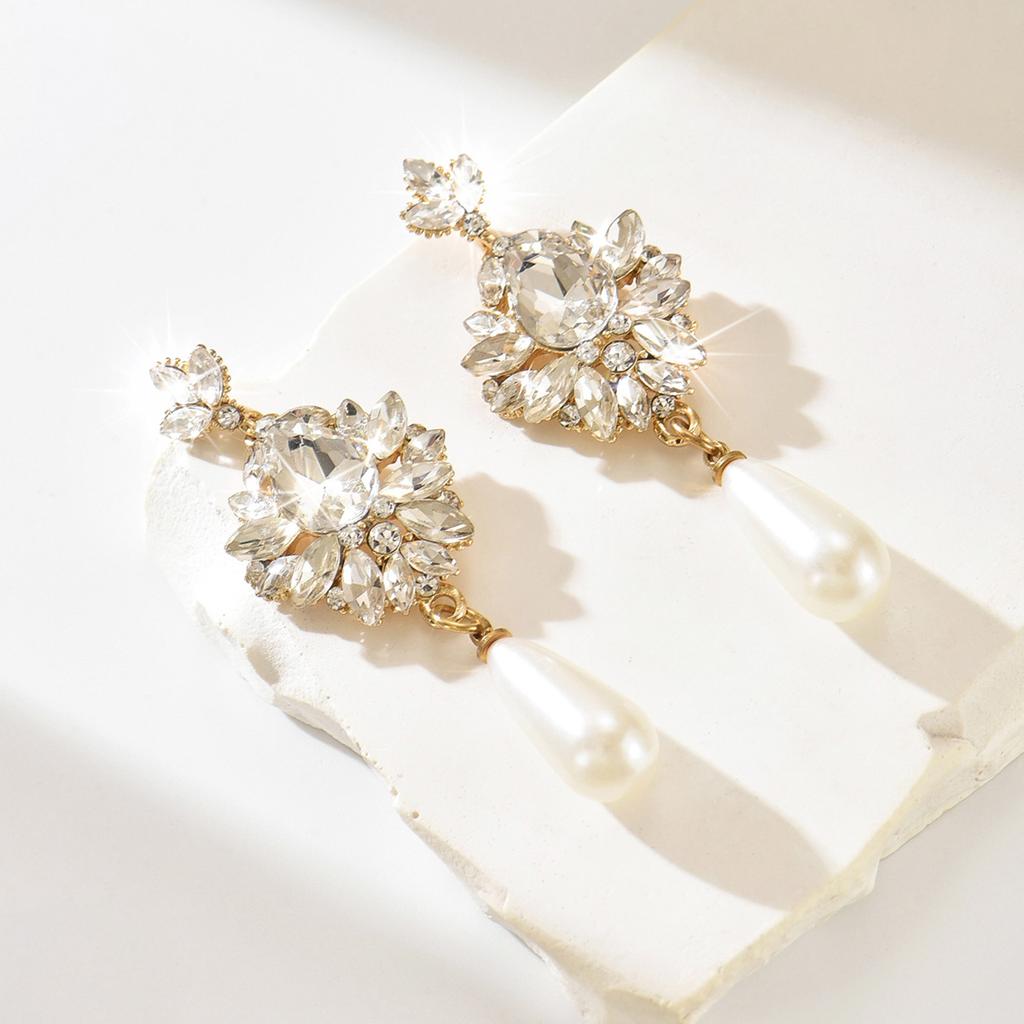 Light luxury style diamond studded imitation pearl water droplet silver needle earrings, high-end and elegant earrings for women