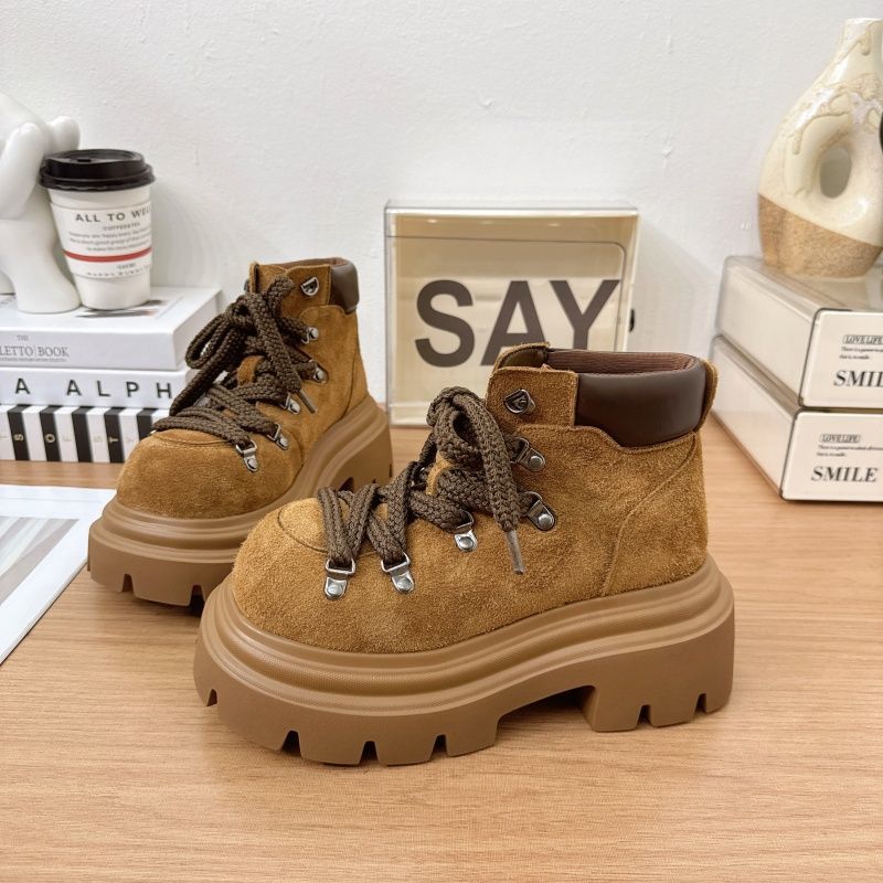 2025 Herbst neue matte Big-Head Schnür-Martin-Stiefel Damen Dicksohlige Erhöhung Ausländischer Stil Vielseitige Retro Lokomotiv-Kurzstiefel