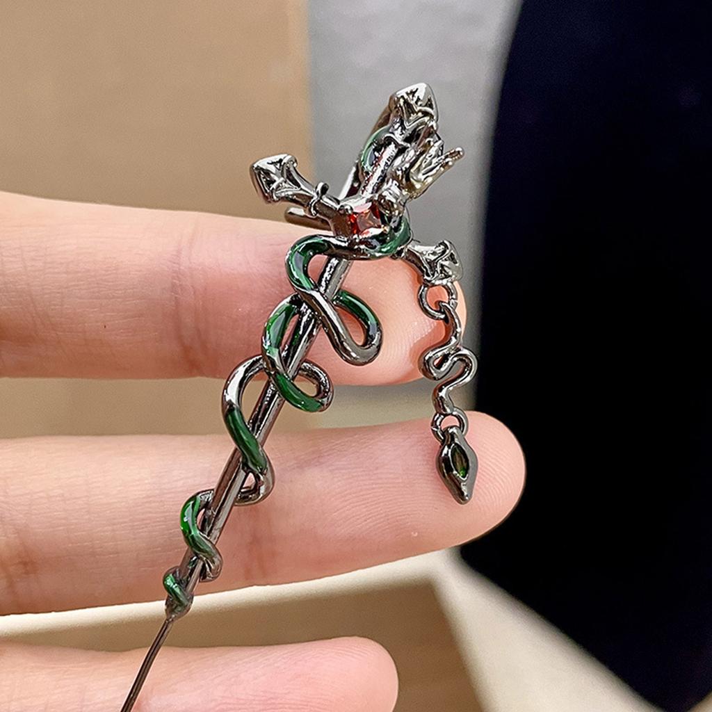 Sophisticated Green Snake Wrap Earrings Eye Catching Crosses Ear Cuff Adornment Fashion Jewelry for Fashion Individuals