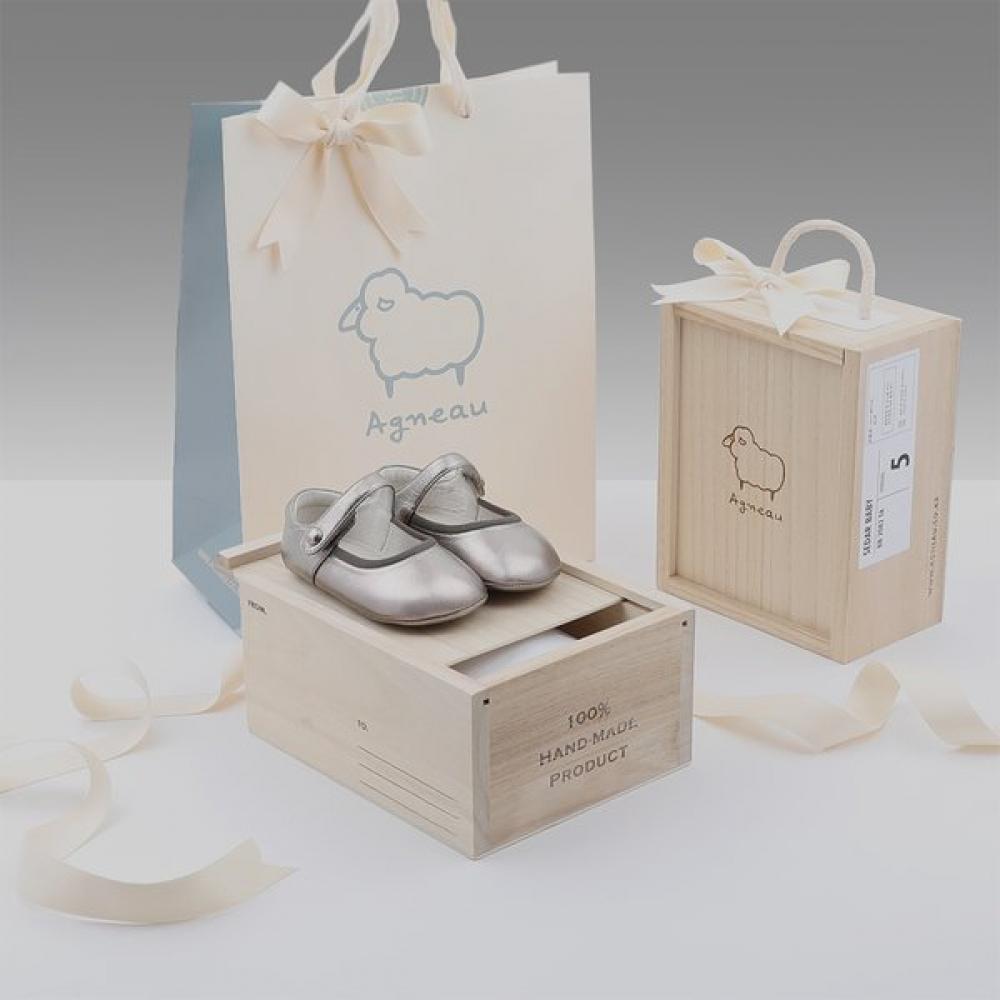 

Pansy Baby Girl Flat Shoes Bronze Gift Wrap Doljanchi Shoes First Step Shoes Photo Shoot Shoes bronze/5(130mm)