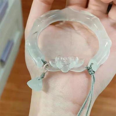 ""Qing Xin Jue" Špičkový ledově průhledný bílý náramek z lotosového bambusu měsíčního svitu"