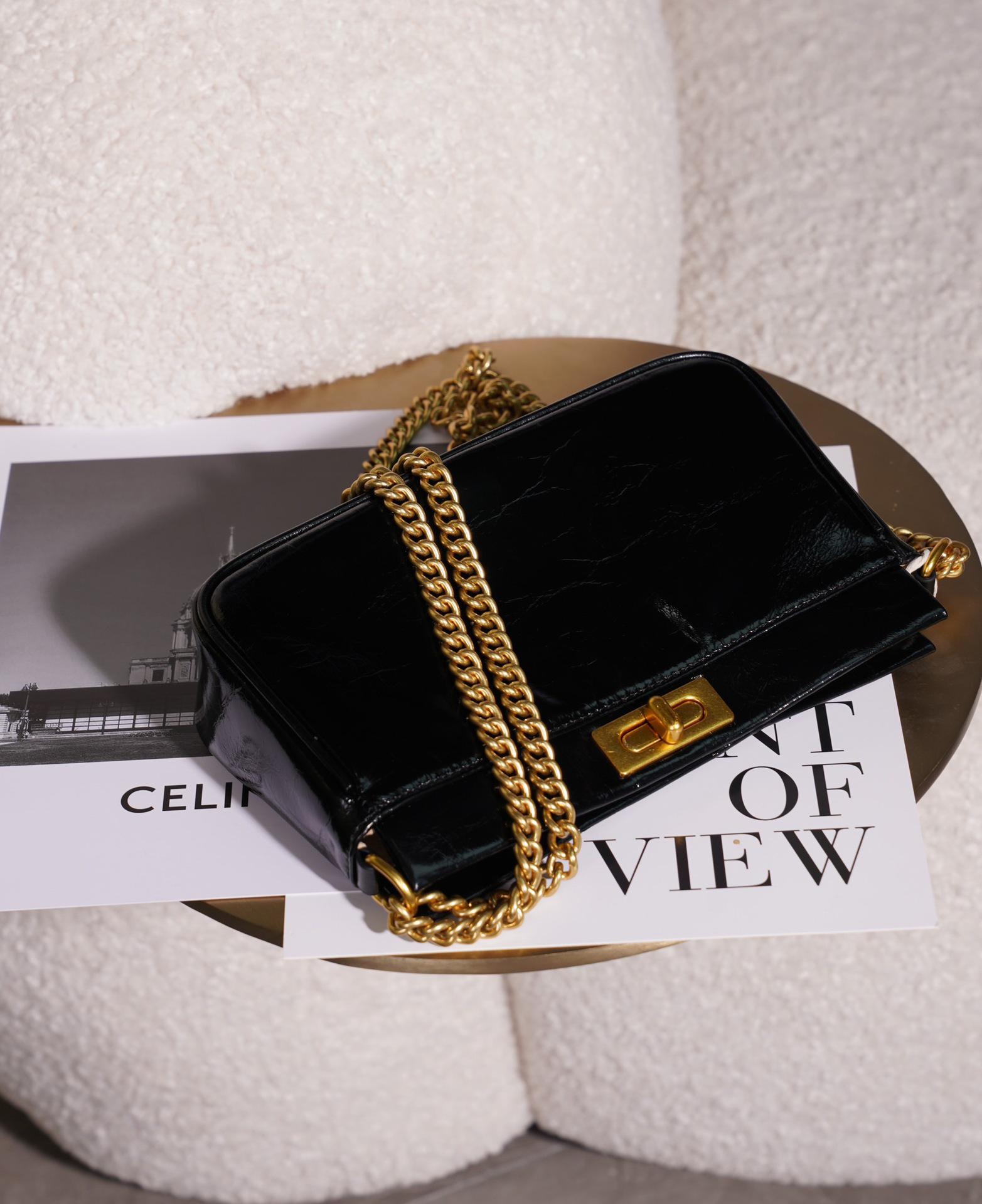 

Женская сумка через плечо из высококачественной вощеной коровьей кожи 24x14 cm чёрный