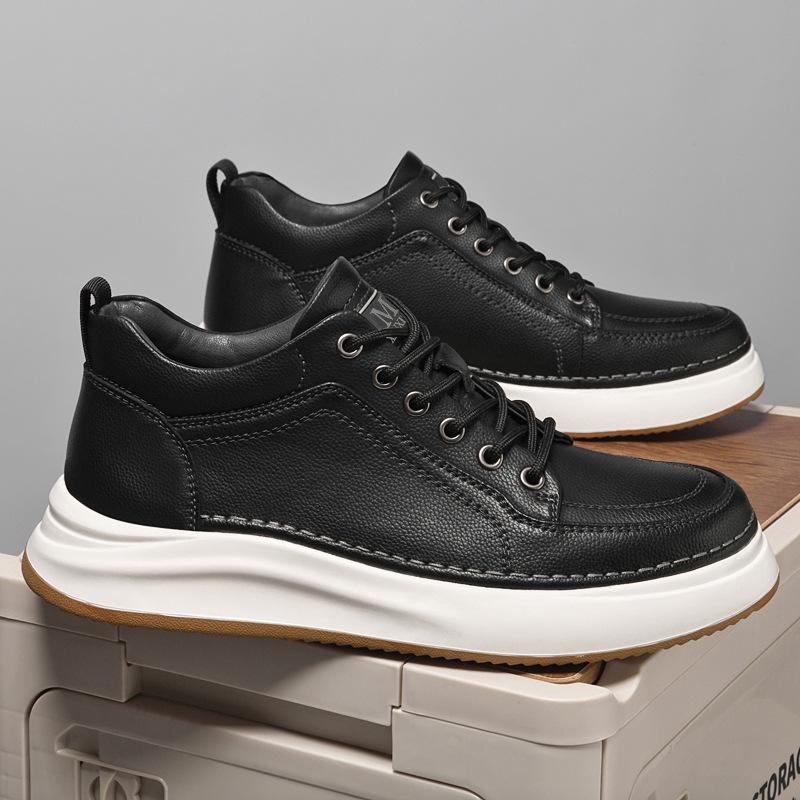 Men's White Leather Low-Top Skate Shoes with Thick Sole, British Style, Height Increasing, Trendy and Versatile.