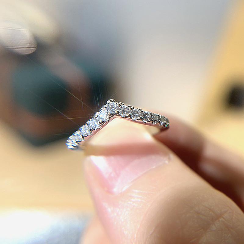 Sterling  V-Design Cubic Zirconia Ring for Women Elegant Bridal Wedding Party Accessory Female Finger Jewelry