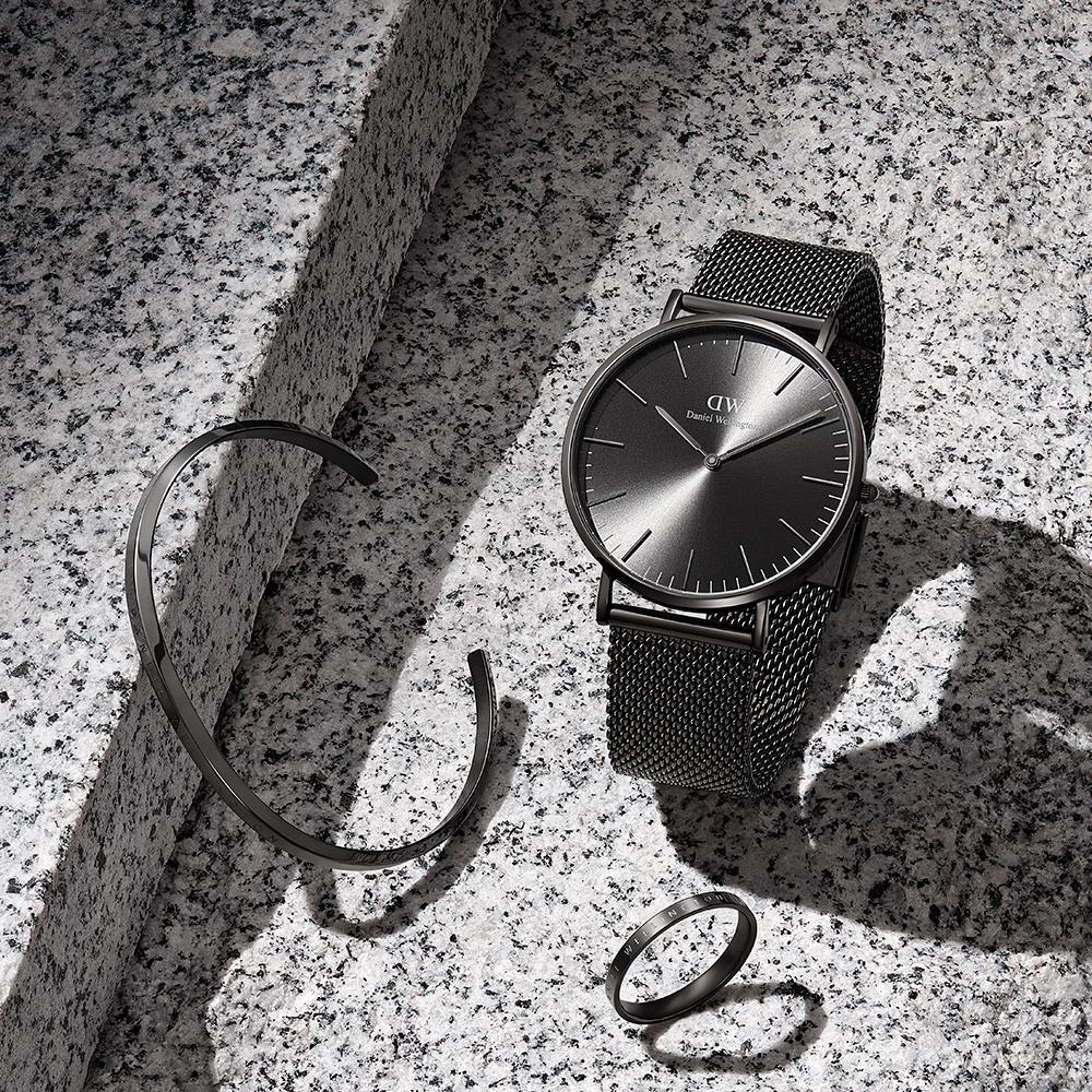 Danielwellingteon Classic Mesh Graphite Gray Metal Watch