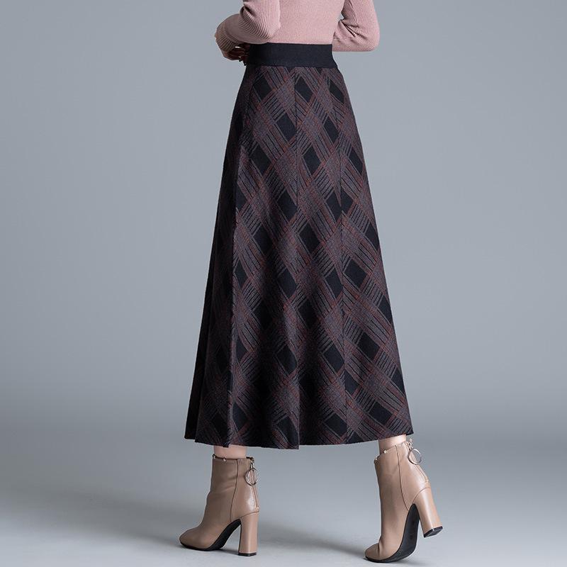 Plaid A-Line Knit Midi Skirt with Elastic Waist - 2025 Autumn Collection