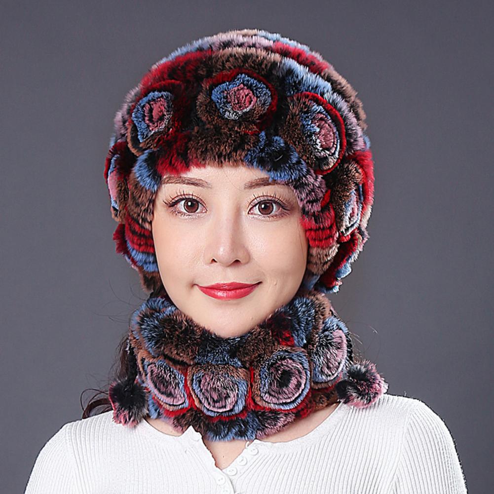 Gorro de invierno para mujer con bufanda integrada, grueso, cálido, de piel sintética de conejo Rex, con decoración floral, resistente al viento, para viajes al aire libre y frío.