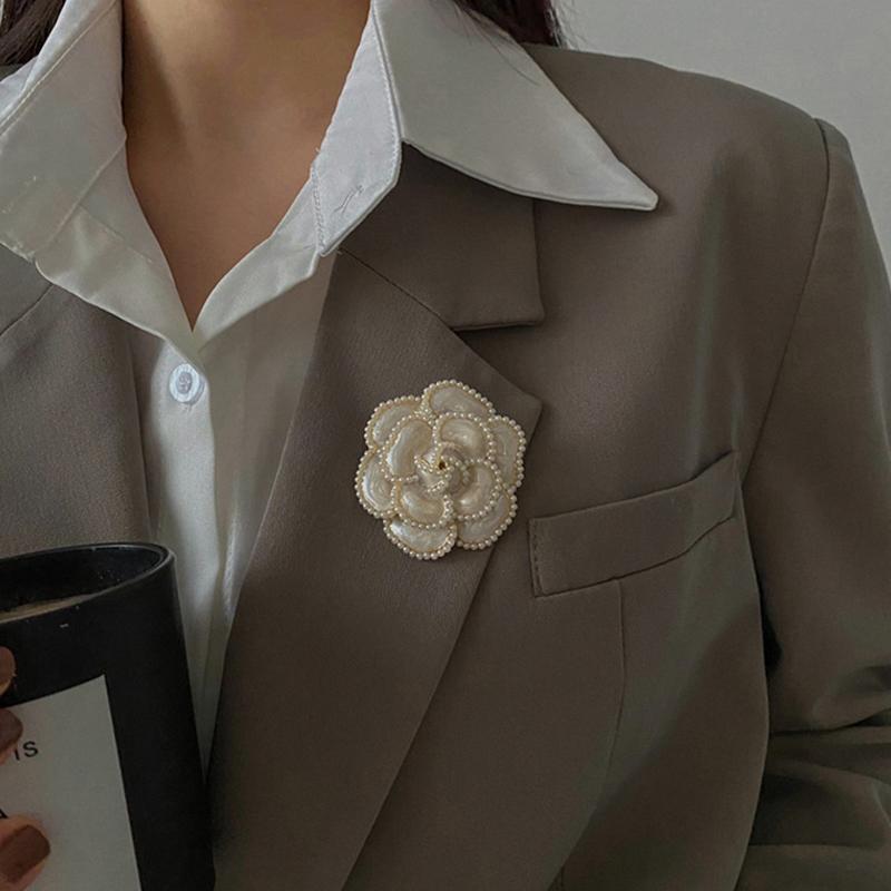 Rhinestone Camellia Brooches For Women Unisex Enamel Flower Design Plant Pins Office Party Friend Gifts Jewelry Accessories