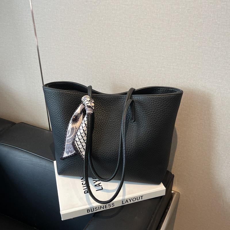 Large-capacity bag women's new spring and summer simple student class shoulder bag work leisure tote bag