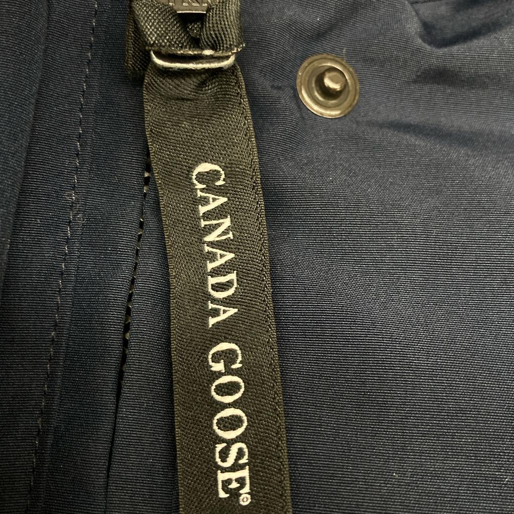 CANADA GOOSE 3037L Navy Victoria Parka Down Jacket Jacket NavyUsed