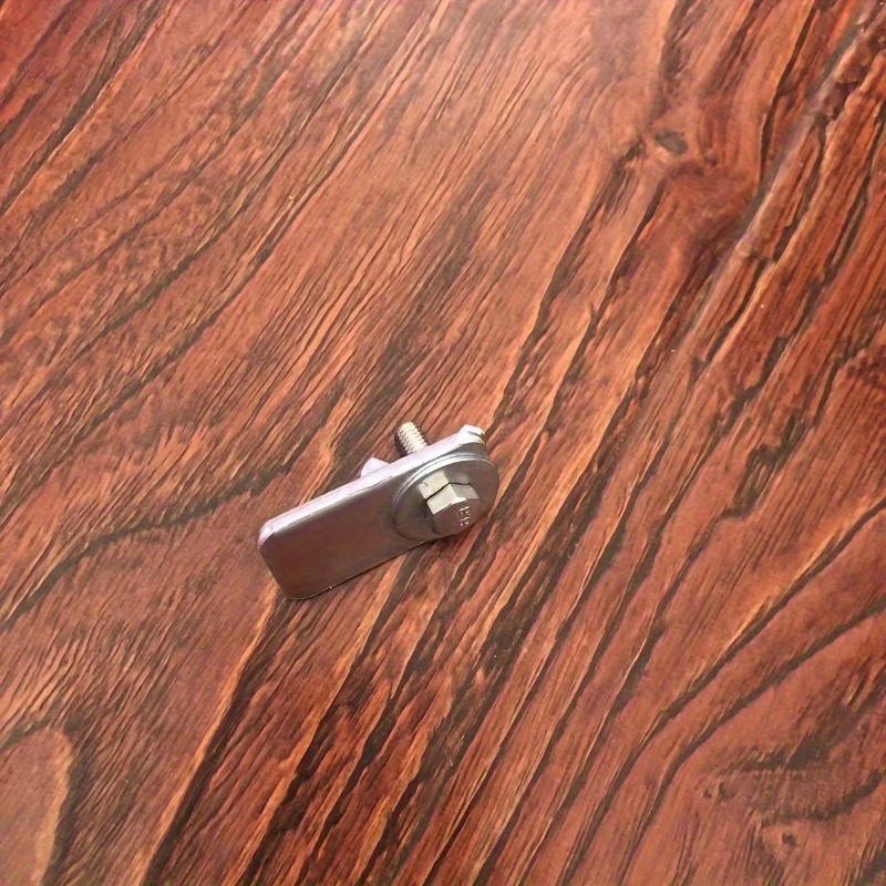 Universeller Metall-Wagenheber mit Radkreuzschlüssel, arbeitssparendes Autoteil, essentielles kleines Werkzeug für die Fahrzeugwartung