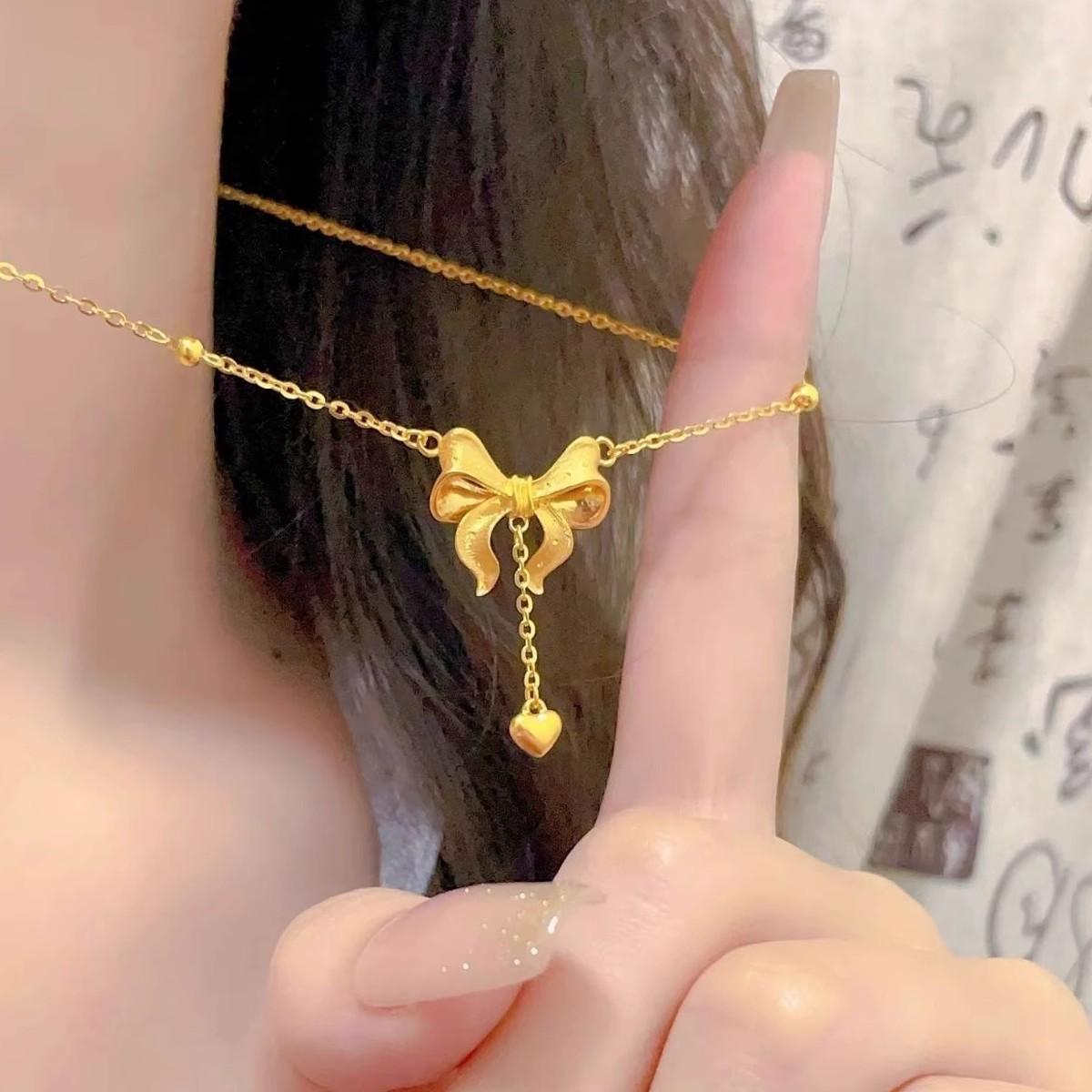 Princess on the run necklace female bow temperament Internet celebrity super realistic gold titanium steel collarbone chain