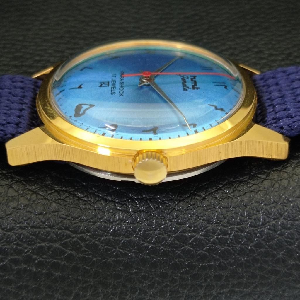 VINTAGE HMT JANATA HAND-WINDING INDIAN MENS SKY BLUE COLOR DIAL WATCH a702082-5 R208-a702082