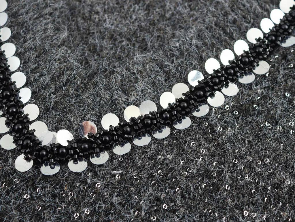 2025 Spring Women's V-neck Knit Vest with Sequin Beads