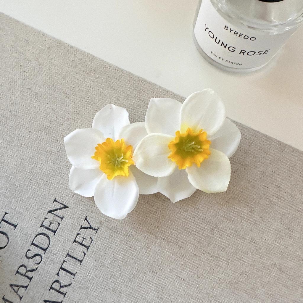 Spring Is About To Move! Bright Yellow Flower Hair Clip! Sweet Cute Side Clip Bangs Travel