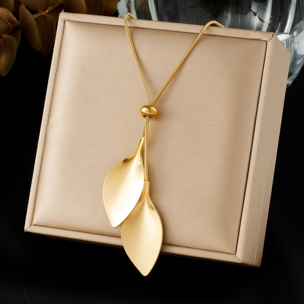 316L Stainless Steel Leaf Pendant Pull Necklace For Women Temperament Vintage Clavicle Chain Jewelry Gifts Wholesale