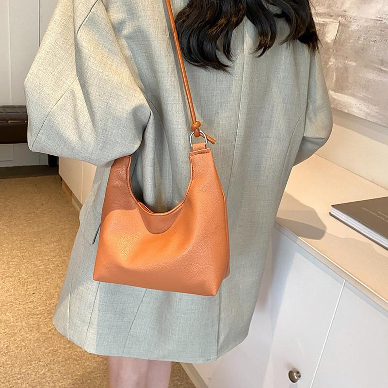 Elegant Lightweight Tote Bag Chic Summer Shoulder Crossbody Pu Handbag