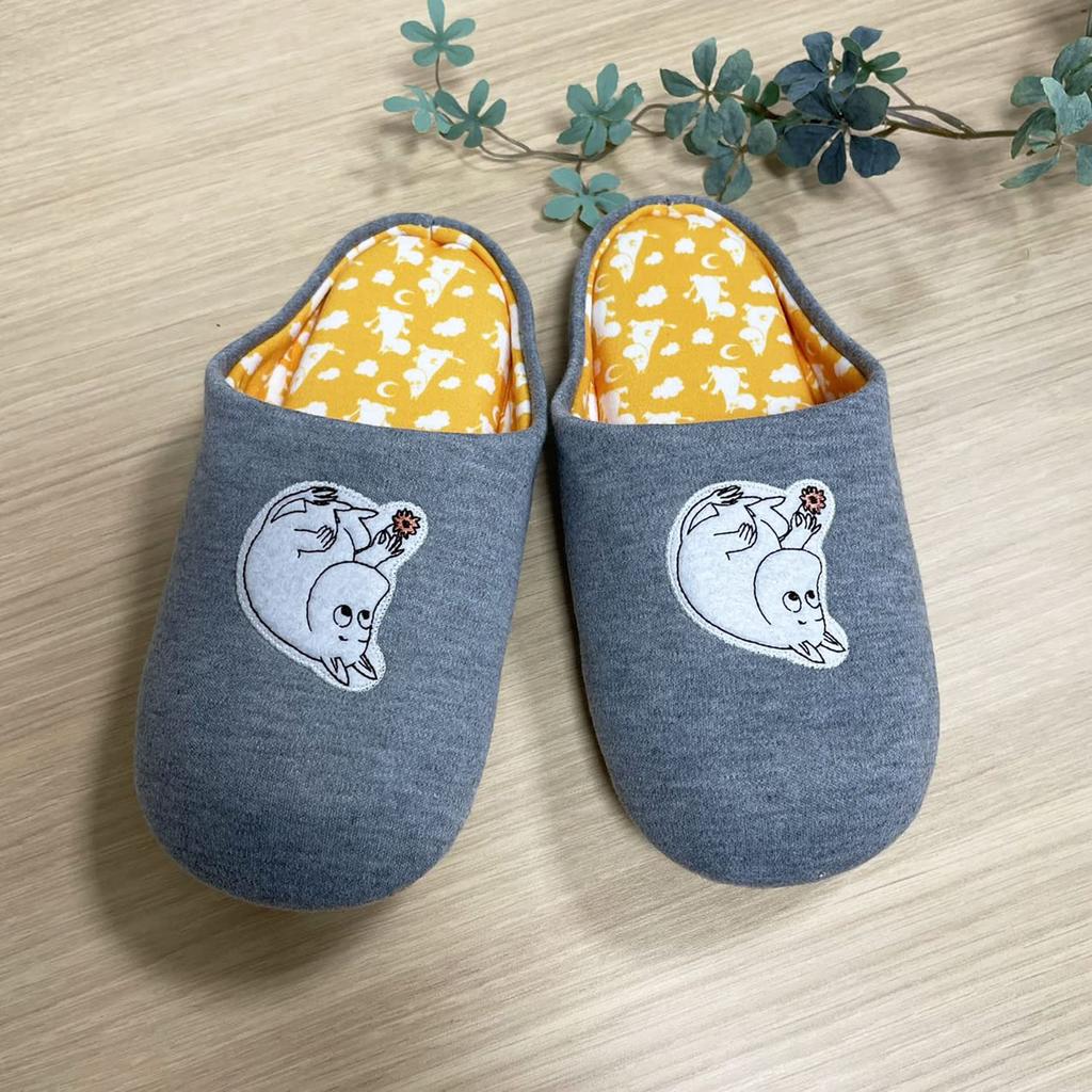and easy to walk gray slippers featuring Sizes Product Also suitable as room slippers or slippers for indoor use or as a guest Moomin Cute,