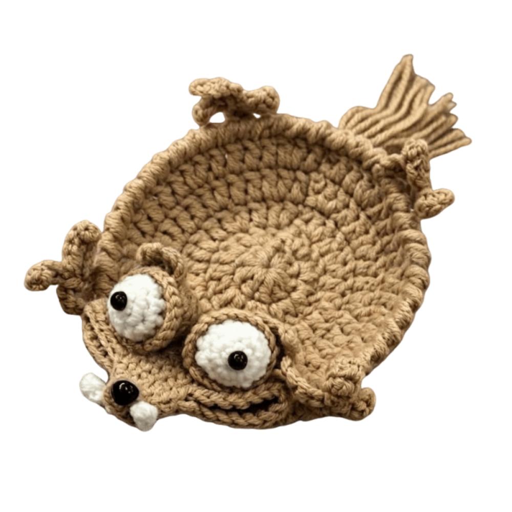 

Creative Crochet Squirrel Coasters Pressable Drink Insulation Pad Restaurant Table Squirrel Coasters