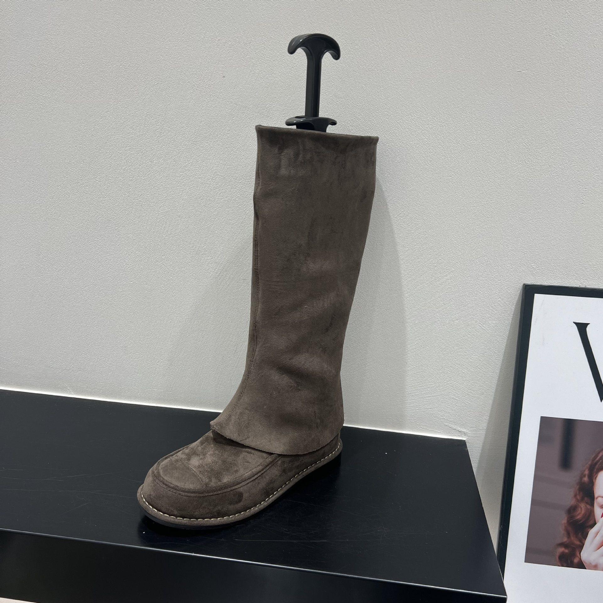 

Хаки Брюки Труба Сапоги Рыцарские Сапоги Женские Сапоги 2025 Осень и Зима Винтажные Замшевые Узкие Сапоги Средние Сапоги 39