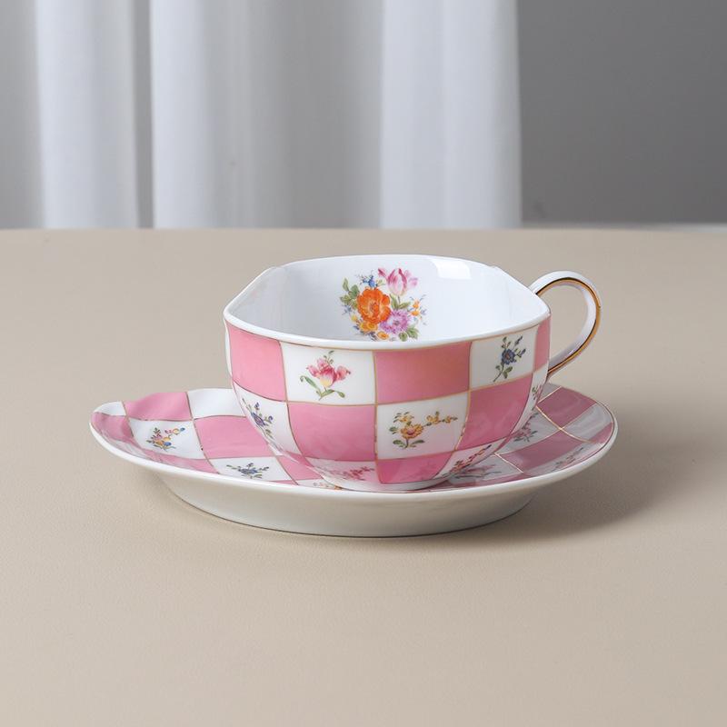 Rural Style Flower Ceramic Mug Retro Grid Coffee Cup and Saucer English Afternoon Tea Flower Tea Cup Breakfast Cups Water Cups