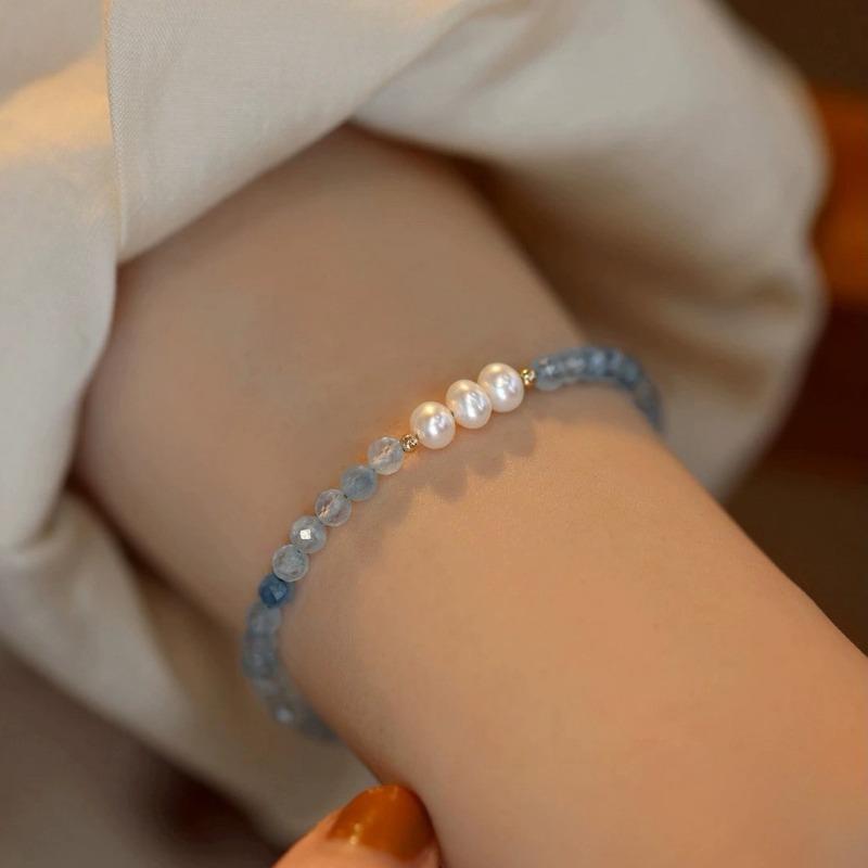 Gradient Blue Aquamarine Beaded Bracelet – Gold Accent Natural Stone Boho Bracelet for Women, Dainty Gift Jewelry