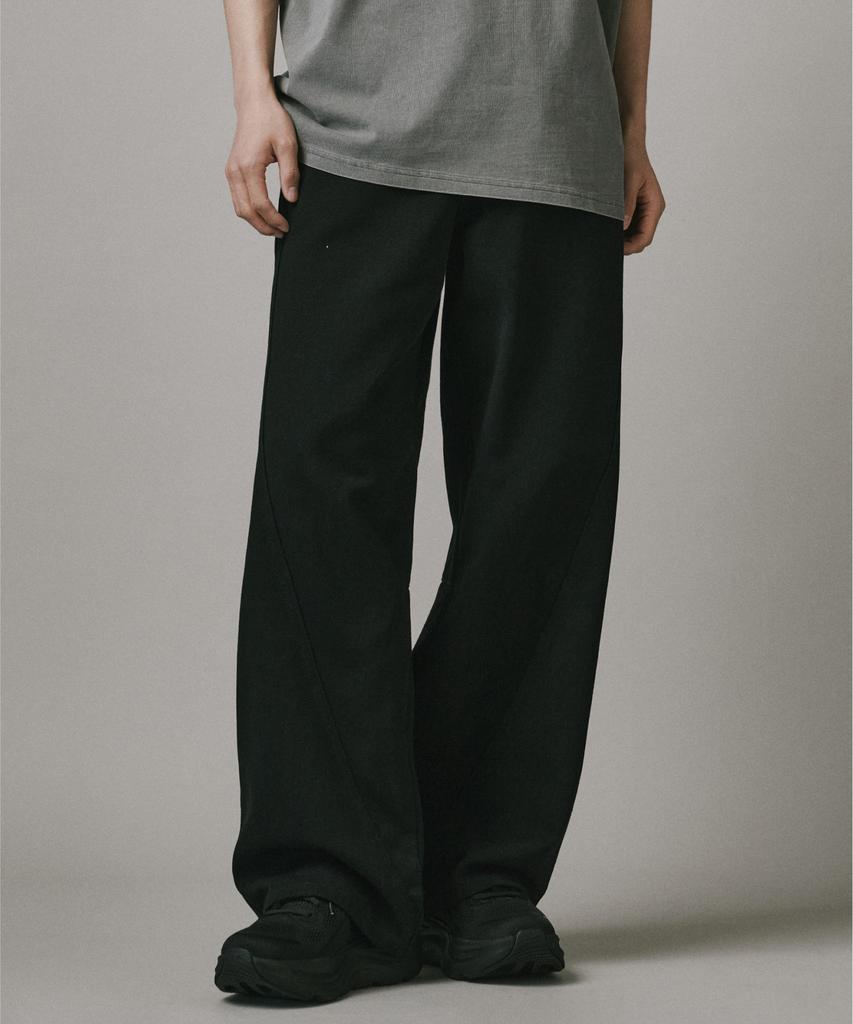Beodeonteu Cut-Out Layered Cargo Wide Cotton Pants [Black]