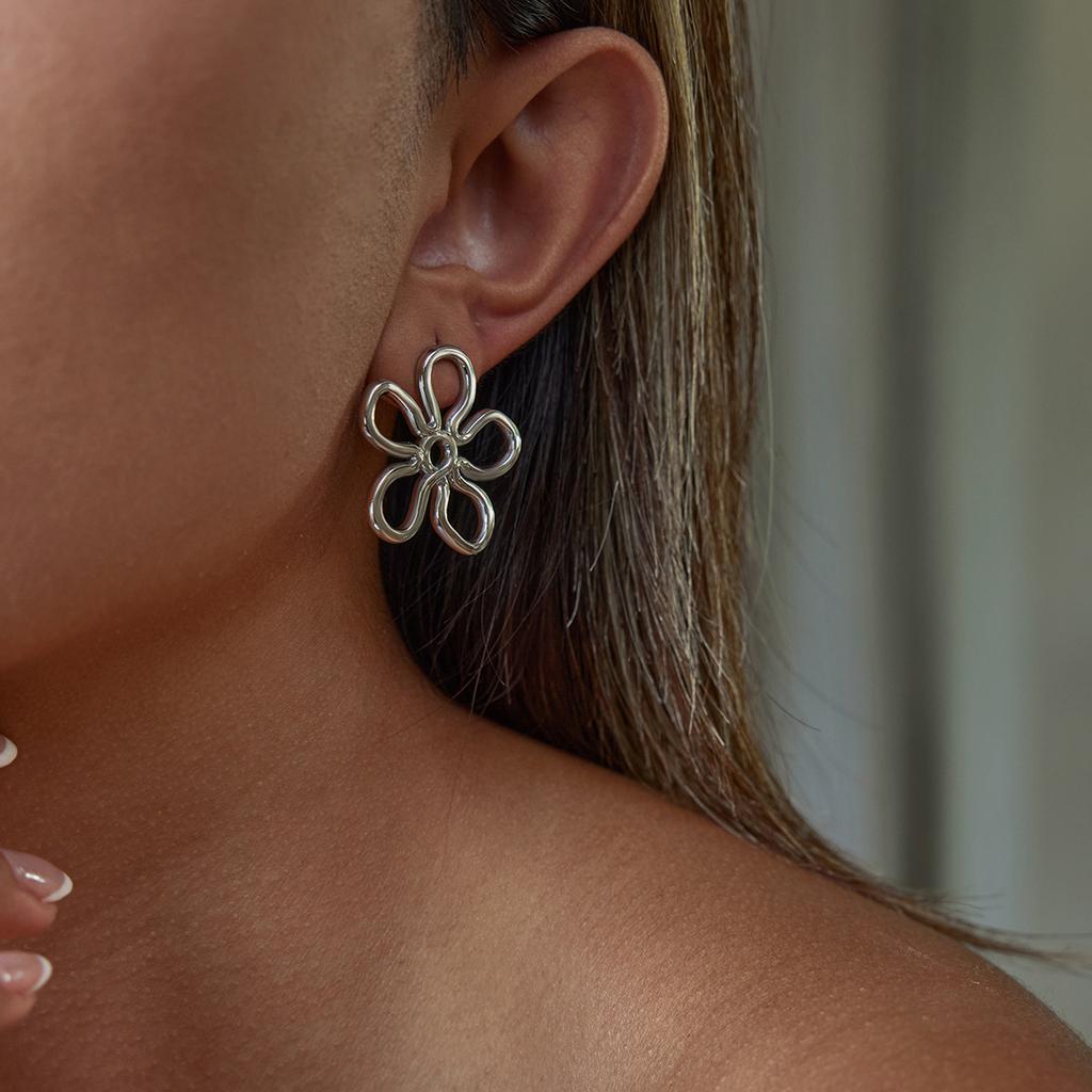 Gold Color Flower Stud Earrings Hollow Solid Retro Fashion Stainless Steel Jewelry for Women Unique Statement Trendy Accessories
