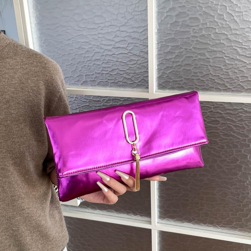 Women's Fashionable Small Square Bag with Pendant, Clutch Bag with Envelope, Elegant and Simple Banquet Bag