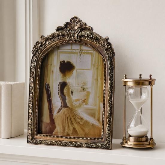 Large Vintage Picture Frame Retro Arched Po Frame for Tabletop/Wall Mounting Embossed Resin
