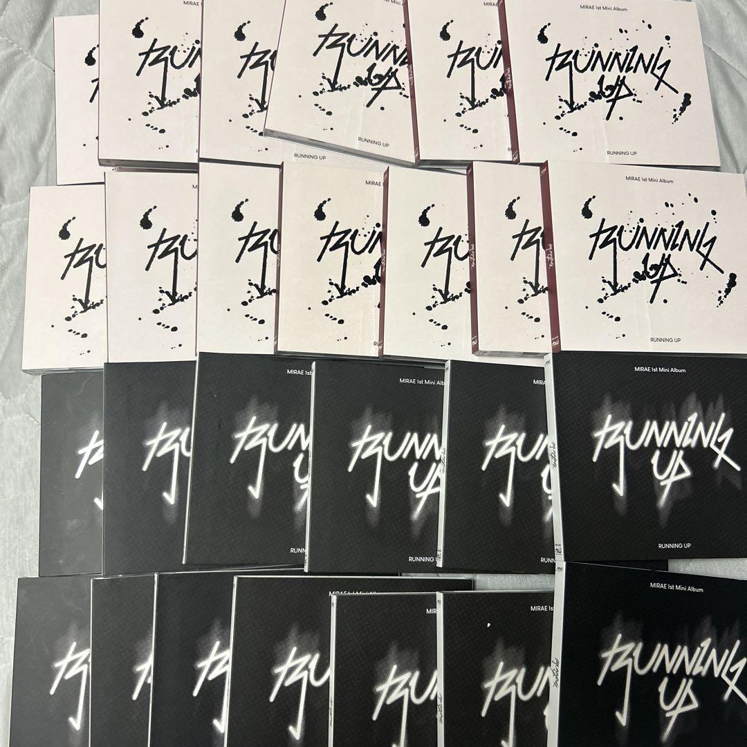 

[USED] RUNNING UP Mirae CD 26-piece set