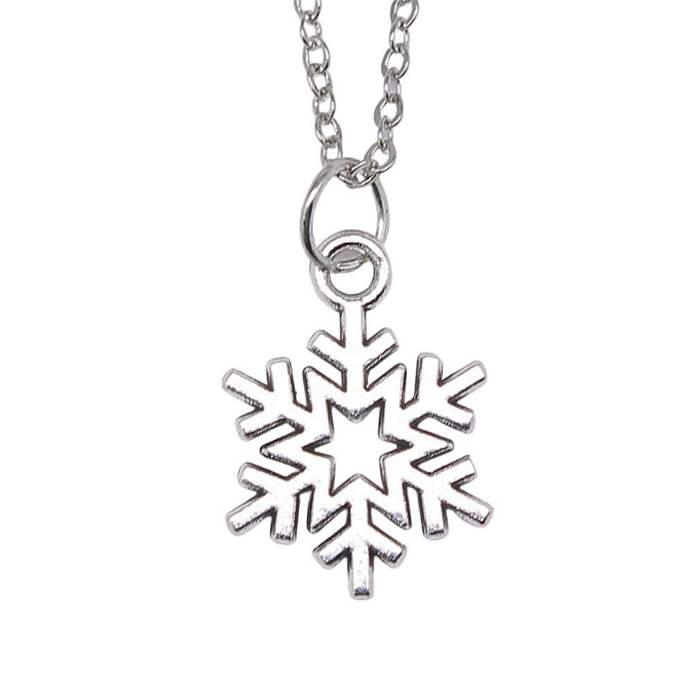 Hollow Star Moon Pendant Necklace Minimalist Geometric Jewelry 40cm Short Chain