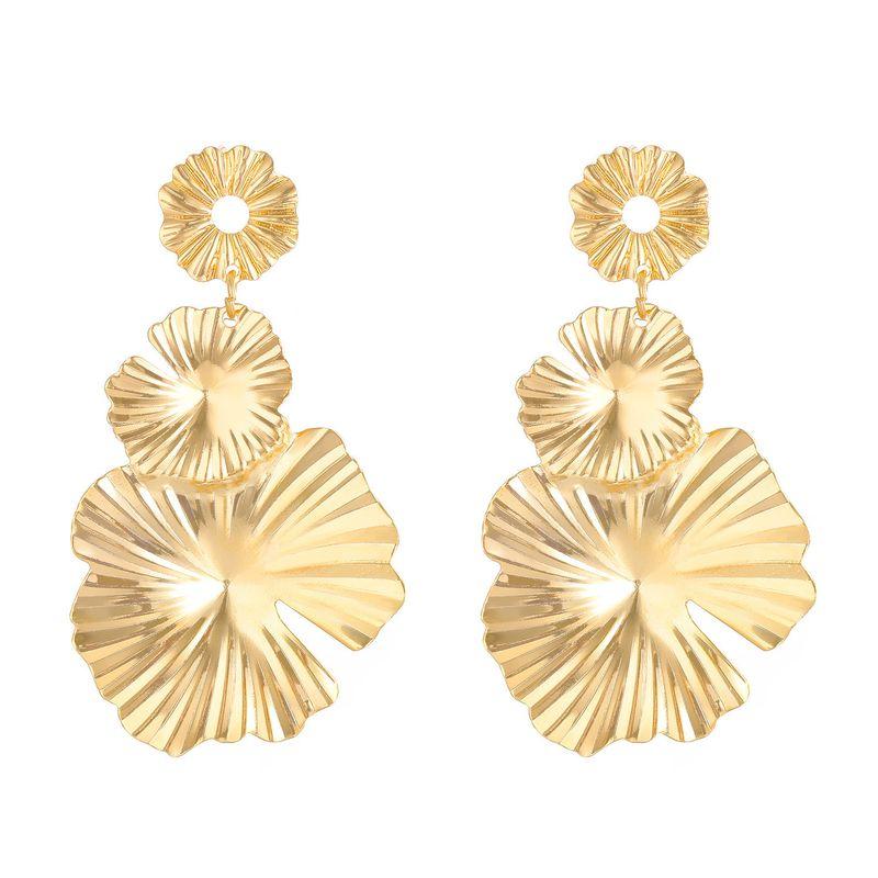 Exaggerated Earrings for Women, Large Petals, Retro 2026 New Popular Style, High-End European and American Style Earrings, Niche Design Ear Studs