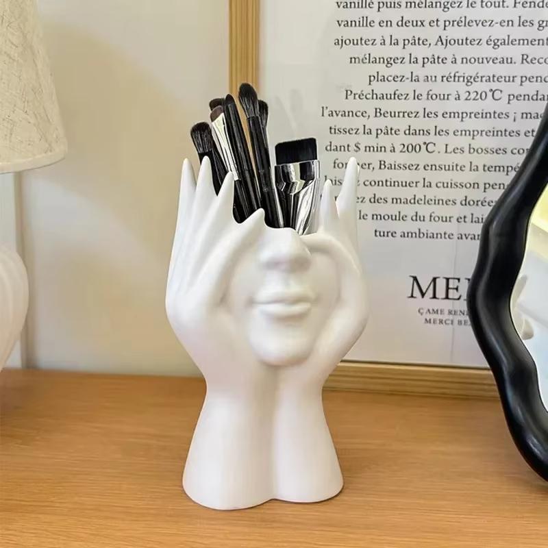1/2PCS Creative Human Body Art Pen Holder Multifunctional Desktop Storage Box Makeup Brush Holder Office Desk Decor