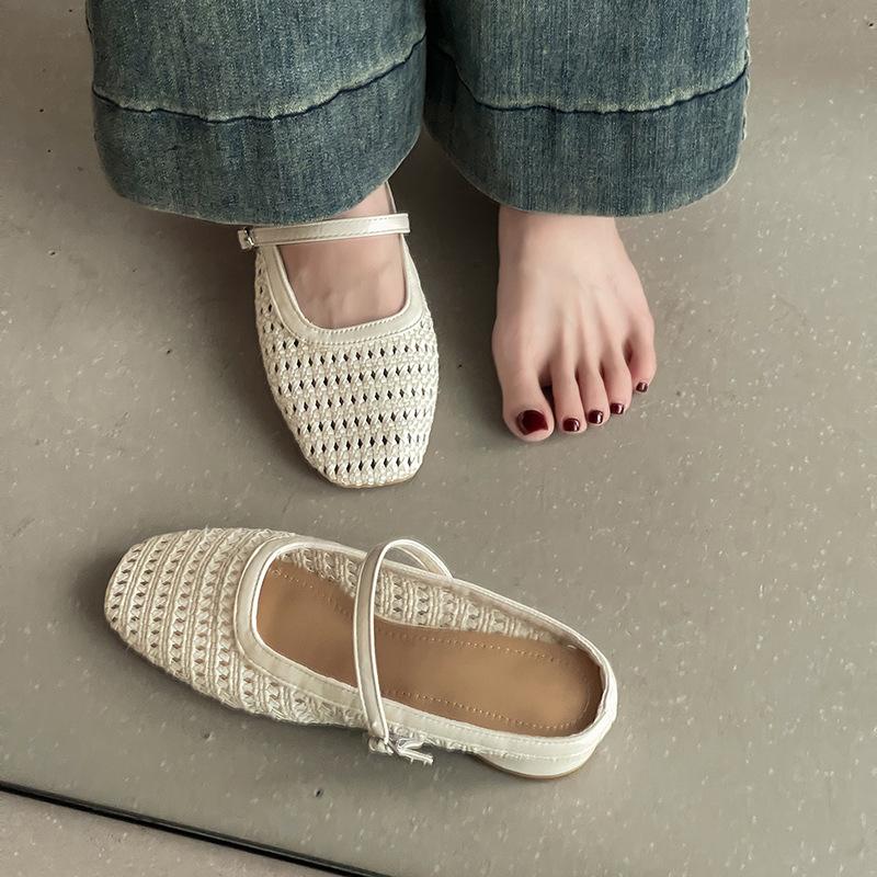 Woven hollow and breathable commuter bag head half slippers women's summer new outer wear one pedal versatile slope heel sandals tide