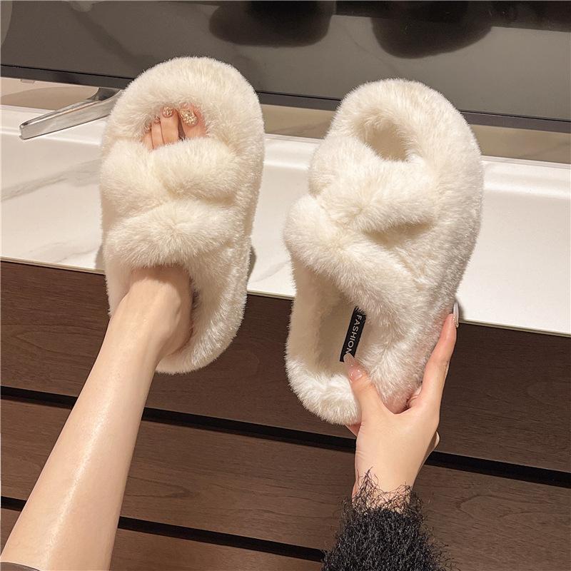 This year, soft-soled thick-soled fluffy slippers are popular for women's autumn and winter new fashionable and versatile casual outer cotton slippe