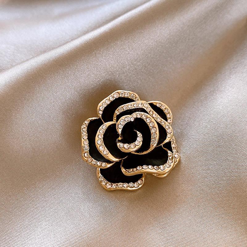 Retro Black Diamond-encrusted Camellia Brooch, Small Fragrant Corsage, Exquisite Temperament Brooch for Women