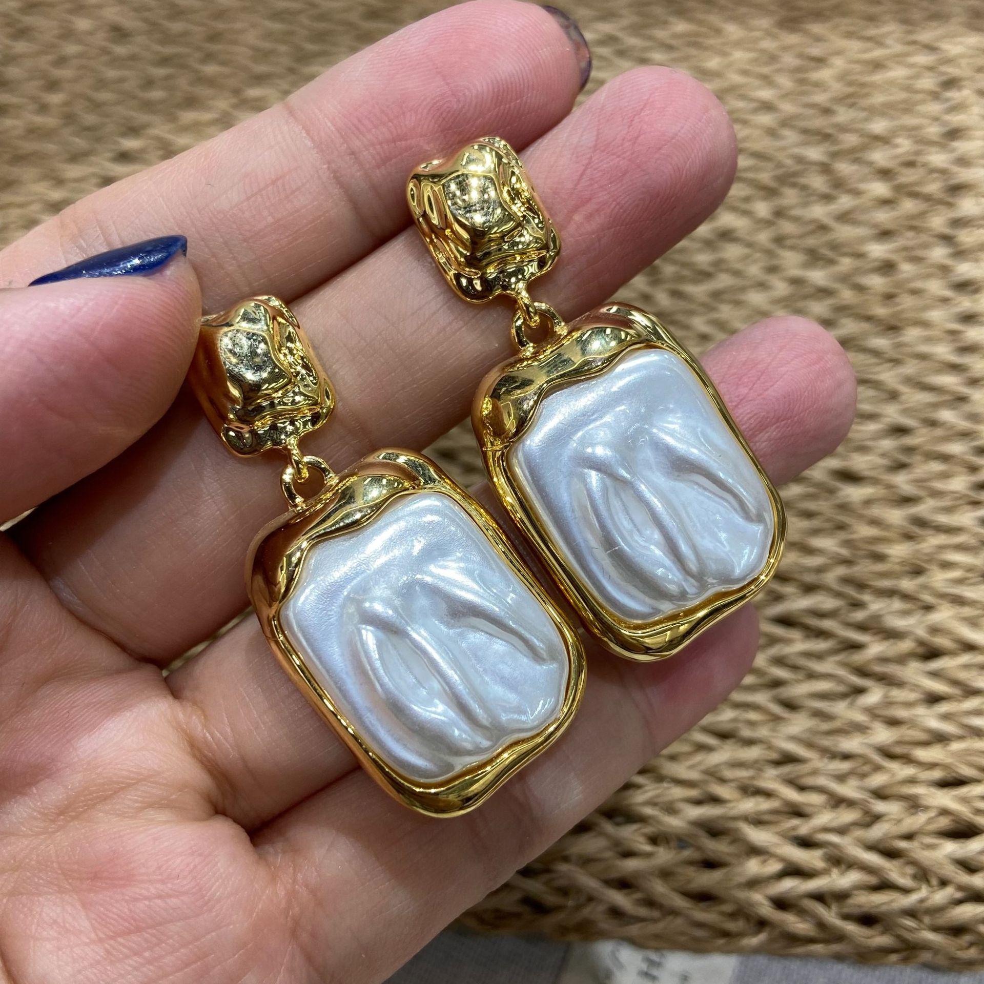 

French Retro Pleated Square Earrings, Court Temperament Earrings, High-End Medieval Jewelry