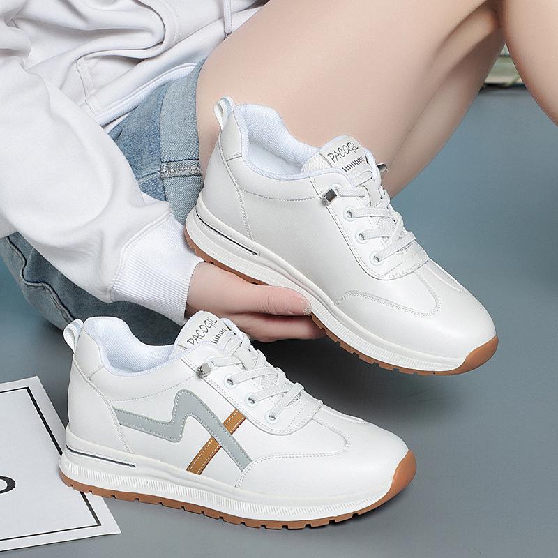 Spring  Autumn Women Casual Soft Sole Shoes Non-slip Outdoor Grass Walking Sneakers Training Comfort Leather Shoes