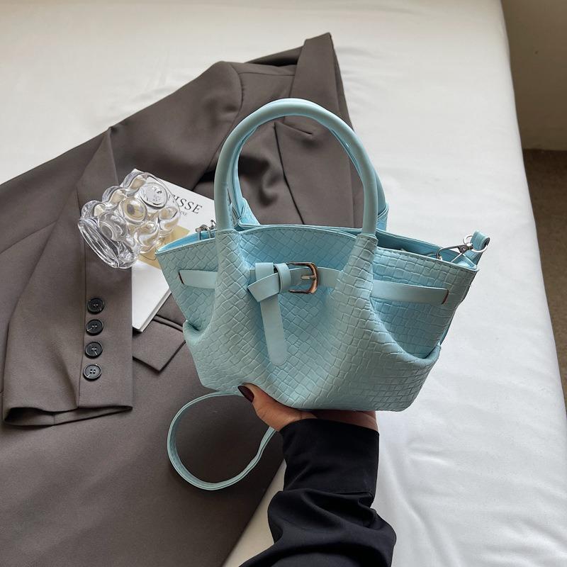 

Summer new style large-capacity women s bag handbag fashion temperament senior shoulder bag tote bag women синій