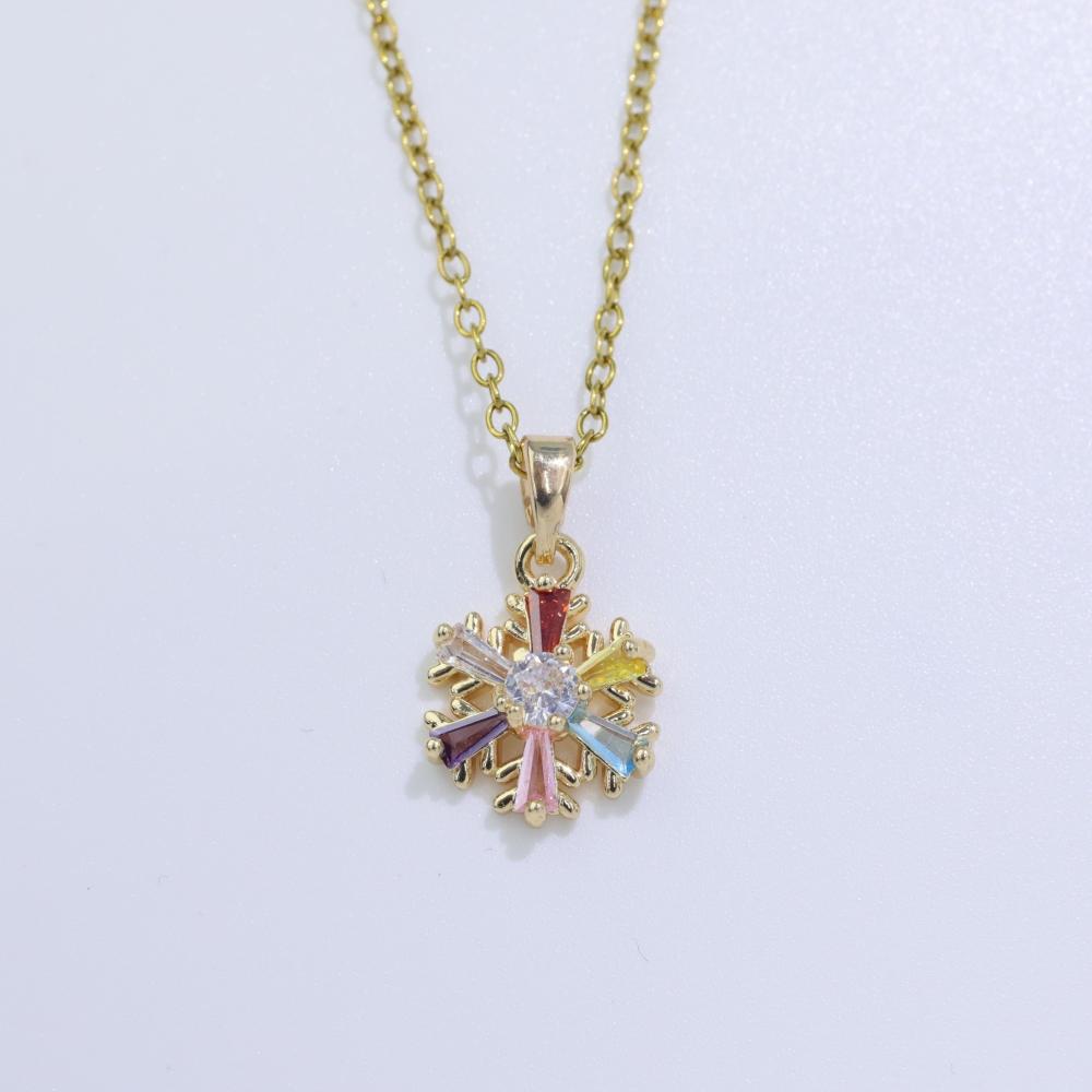Simple Colorful Snowflakes Pendant Necklaces for Women Fashion Zirconia Necklace Wedding Party Jewelry Accessories Christmas Gift