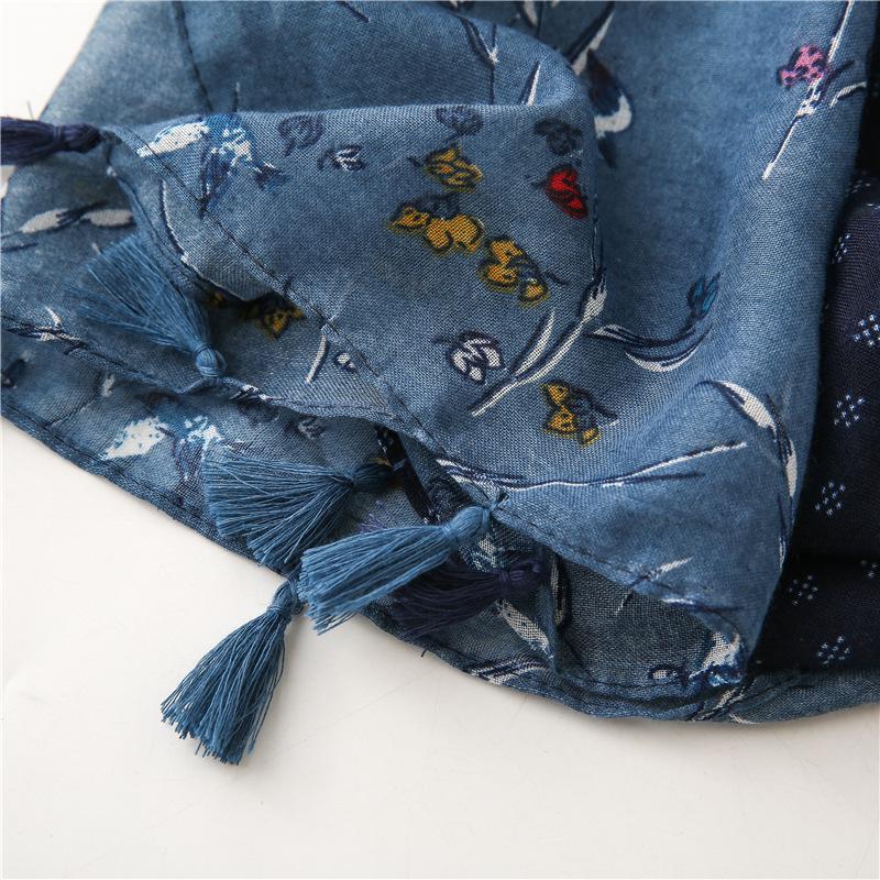 Women Retro Ethnic Style Literary and Artistic Blue Small Floral Scarf, Yarn Scarf Travel Seaside Long Sunscreen Beach Towel