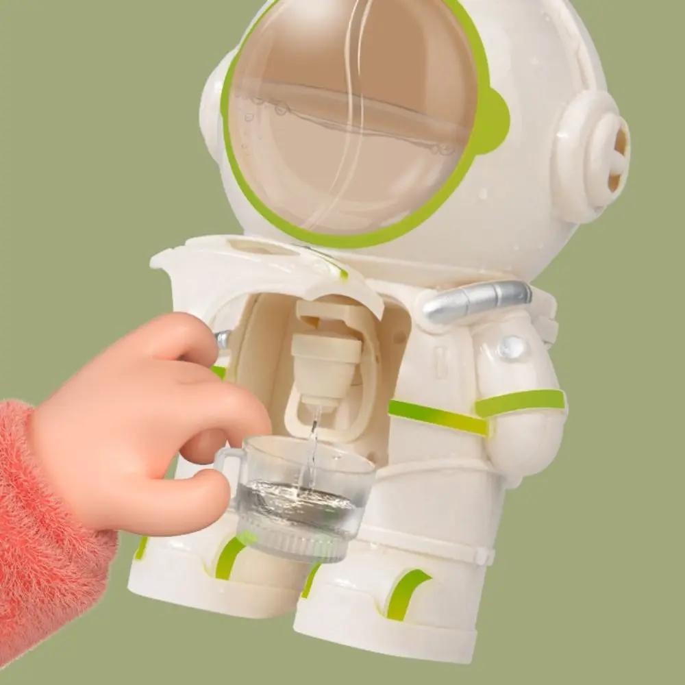 Astronaut Children's Water Cup Creative High Appearance Level Water Bottle Home Cute Summer Kindergarten Straw Water Dispenser