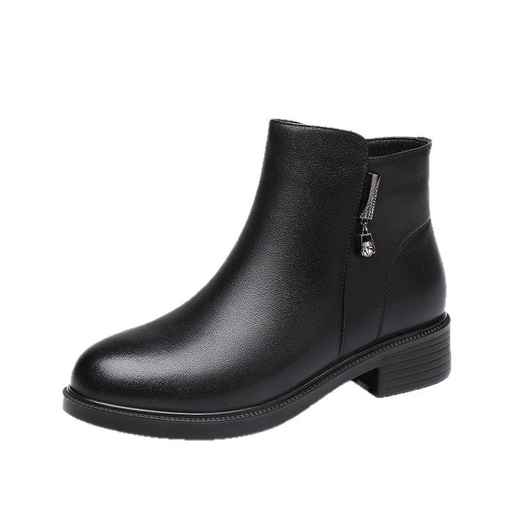 Kleine Lederstiefel Damen 2025 neue Damenschuhe Herbst und Winter Koreanische Version Stiefel niedriger Absatz Blockabsatz runde Spitze Stiefel trendig und bequem