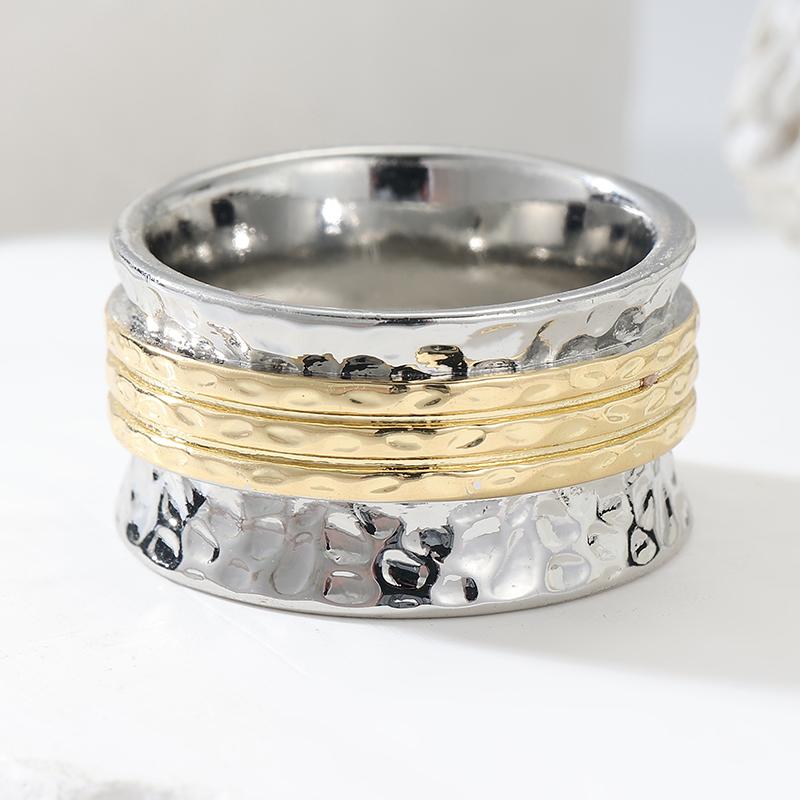 Vintage Hand Carved Wide Women's Ring Creativity Two Color Metal Geometry Daily Wear Party Jewelry Anniversary Gift